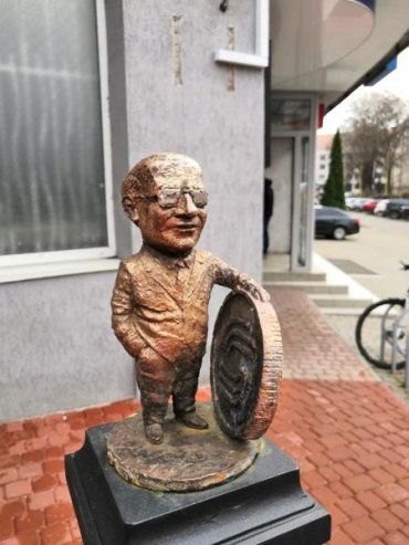 В Ужгороді відкриють міні-скульптуру єврею Фрідману Мілтону