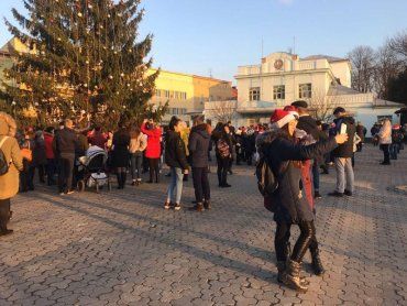 Столиця Закарпаття запалала вонями головної ужгородської новорічної красуні