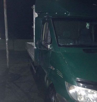 Незвичайна ДТП на Закарпатті: автівка збила людину — керманич втік з місця пригоди