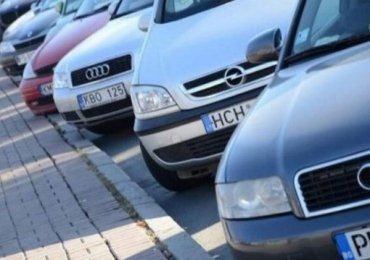 Поліція Закарпаття "остерігається" штрафувати керманичів автівок на єврономерах