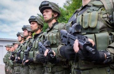Нацгвардія і поліцейський спецназ патрулюють у Мукачево цілодобово