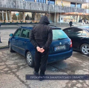 Ужгород. Словаку, в автомобілі якого виявили 2,2 кг метамфетаміну, прокуратура оголосила підозру