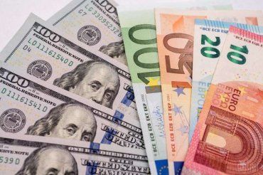 Американський долар та євро "реактивно" стартонули, залишивши гривню далеко позаду!