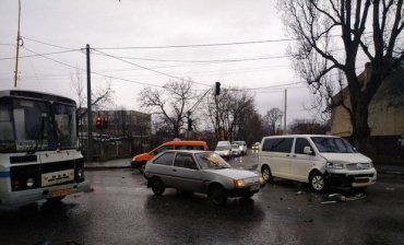 Потрійна ДТП паралізувала рух на виїзд з Ужгорода в бік Мукачева