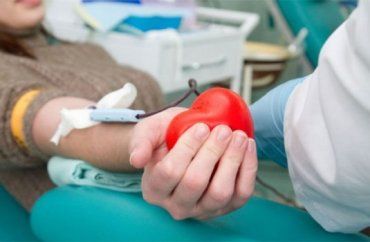 Лікарням Закарпаття катастрофічно не вистачає свіжої донорської крові