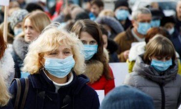 На замітку всім! Здоровим українцям не рекомендують носити захисні маски