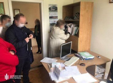 Директору державного підприємства на Закарпатті повідомлено про "земельну" підозру