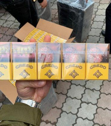 На Закарпатті позашляховик перевозив 2 тисяч пачок безакцизних цигарок