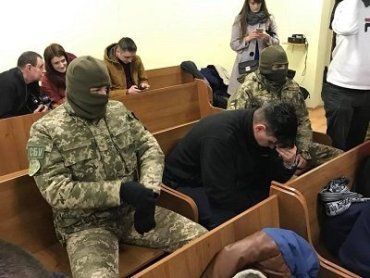 Ужгородский суд избрал меру пресечения подозреваемым в поджоге здания КМКС