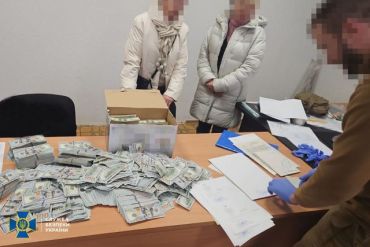 У экс-главы Черниговской ВВК нашли почти миллион долларов почти $1 млн 
