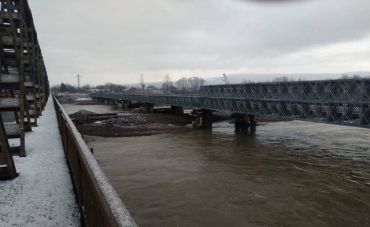 В Закарпатье открыли движение по самому длинному в Украине модульному мосту