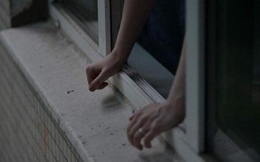 Самоубийца который пригнути с окна в Запорожье убил полуторагодовалого мальчика