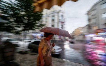 По всей территории Украины ожидаются дожди, а также сильный ветер