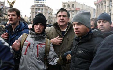 Саакашвили пообещал обнародовать данные депутатов, которые не хотят голосовать за отставку Порошенко