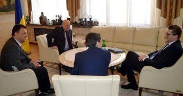 Руководители Закарпатья провели встречу с послом Румынии в Украине
