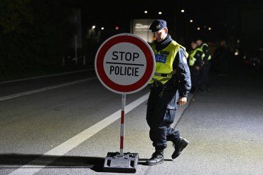 Австрия, Чехия и Польша решили ввести проверки на границе со Словакией