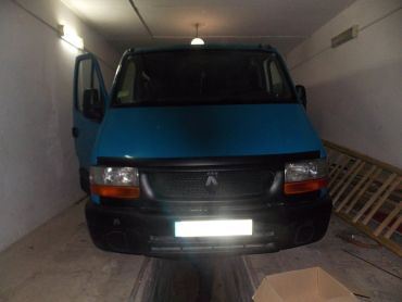В Закарпатье "бизнесмена" оставили без «Renault» за 120 тысяч гривен