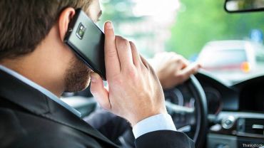 В Закарпатье за телефон за рулем расплатились еще два десятка водителей