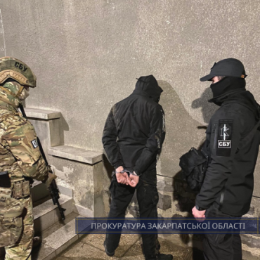 Деньги или жизнь: В Мукачево задержано наглых рэкетиров с оружием, которые требовали деньги от бизнесменов за ничего