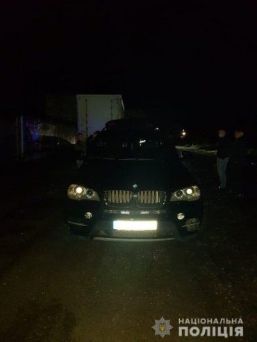 Действуют на опережение: В Закарпатье водитель "BMW X5" сильно облажался с задумкой 