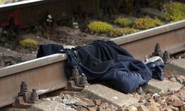 Жуткое самоубийство возле Мукачево: Человек сам лёг под колёса движущего поезда 