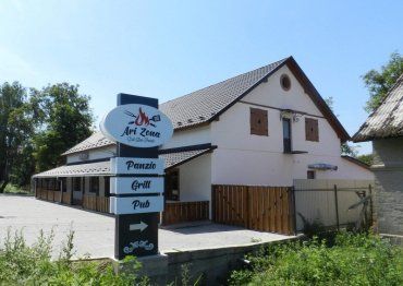 Конфликт в ресторане на Закарпатье: Посетитель достал пистолет и произвел выстрел