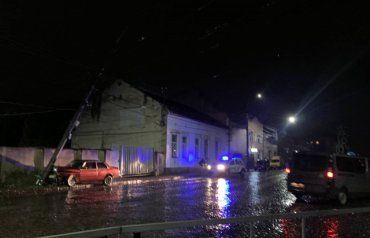 В Мукачево одна "БМВ" обесточила несколько улиц 