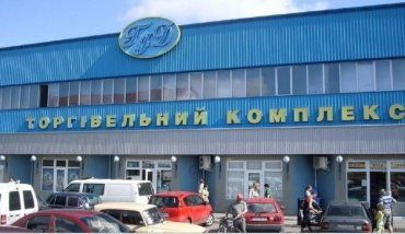 Власти города Мукачево разрешили одному из рынков работать круглосуточно