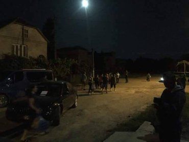 Протести тривають: в Сасові люди всю ніч перекривали центральну дорогу села.