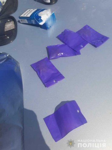 Житель Закарпатья перевозил шесть пакетов с метамфетамином и марихуаной