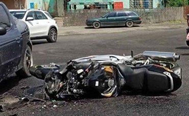 ДТП с пострадавшими на Закарпатье: Иномарка превратила мотоцикл в металлолом