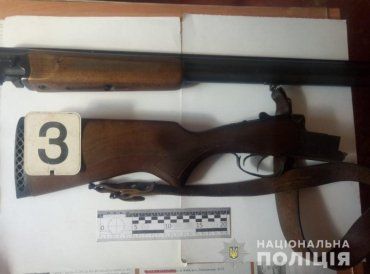 В Закарпатье трое дебоширов устроили кровавую драку с топором и ружьем 