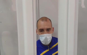 Герой майдана, из-за которого умерла семья под Киевом, заговорил с журналистами в суде 
