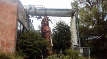 Вежу з антенами передавачів завалила негода на "БАМі" в Ужгороді