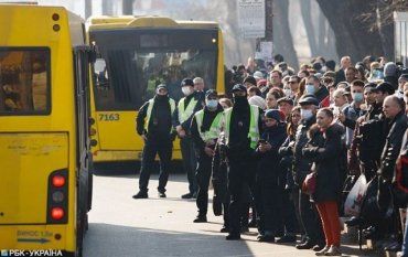 Смягчение карантина: Когда в Украине запустят общественный транспорт?