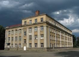 Сьогодні в Ужгороді зайнялася середня школа