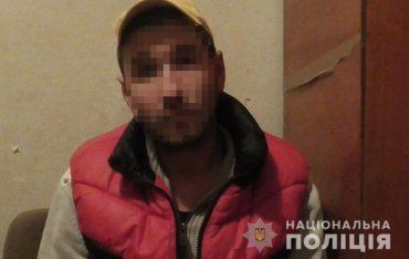 Группа подростков в Киеве укротила психа, который хотел показать им свой половой орган 