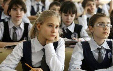 Півтора десятка талановитих школярів у Мукачево отримуватимуть кожного місяця по тисячі гривень