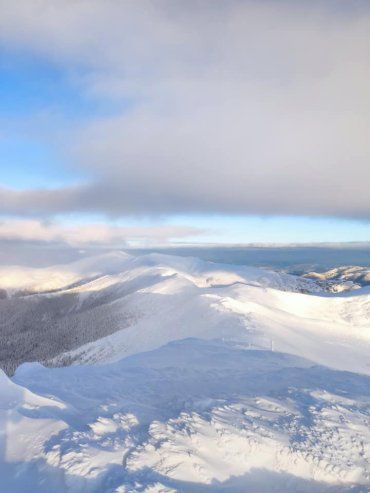 В Закарпатье все высокогорье засыпало полутора метровым слоем снега 
