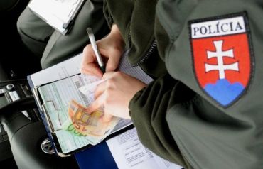 Які штрафи для водіїв знизили для керманичів у Словаччині?