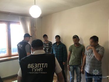 В Ужгороді поліція виявила чотирьох мігрантів без жодних документів
