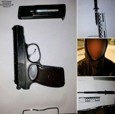 В Ужгороде полиция задержала мужчину с пистолетом, дубинкой и ножом