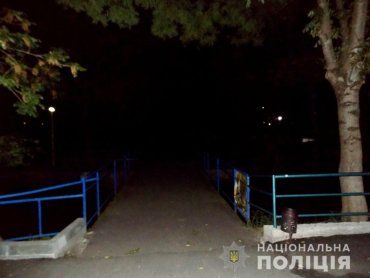 Поистине жуткое нападение в Закарпатье: Реальный псих порезал шею и лицо молодого парня 