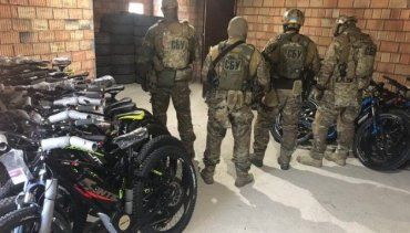 Карпати. Контрабандисти ввозили до України з країн ЄС крадену мото- та велотехніку
