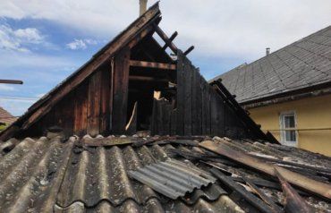 В Ужгороде жилой дом мог сгореть дотла