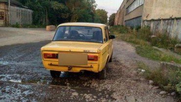 "Витанцьовуючою" автівкою на дорозі в Ужгороді кермував вкрай нетверезий водій!