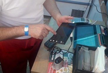 Украинцы смогут оплачивать покупки без налички, карточек и смартфонов