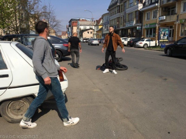 В Закарпатье легковушка сбила мотоциклиста: Все детали 