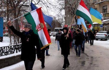 Венгрия может вести подготовку к возможной оккупации Закарпатья