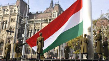 В Україні дали невтішний прогноз щодо відносин з Угорщиною, ЄС і НАТО
